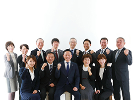 お客様と共に<br />
歩み続けます